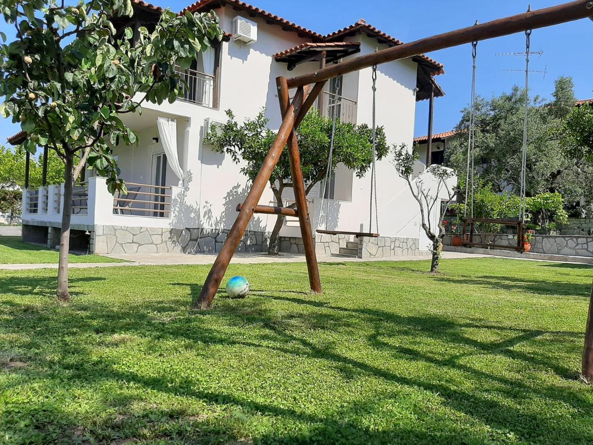 אורמוס פנגיאס Latoura Studios מראה חיצוני תמונה